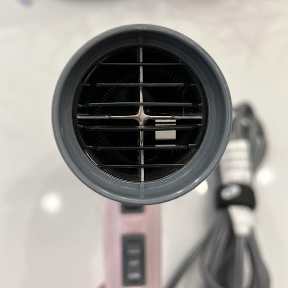 T3 Featherweight Hair Dryer - Picture 4 of 5